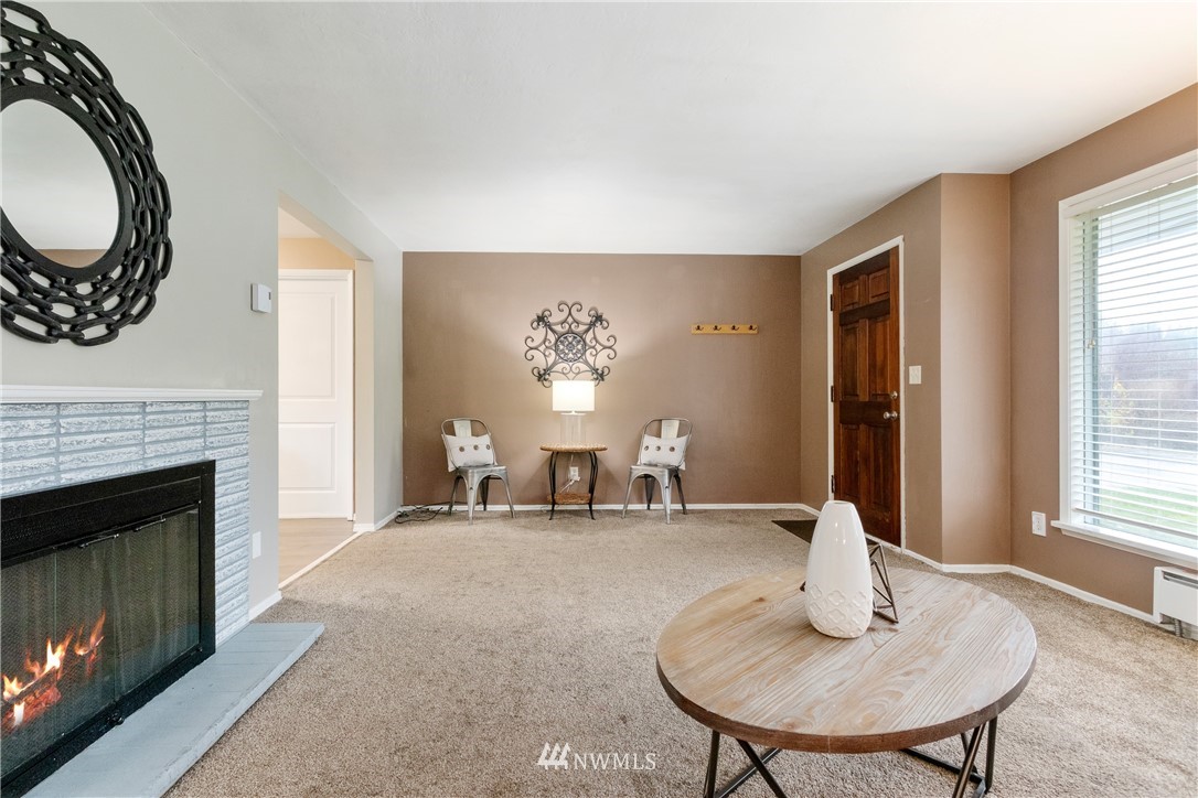 3339 Perry Avenue Bremerton, WA 98310 - Photo 5 of 26 Gallery Image 5