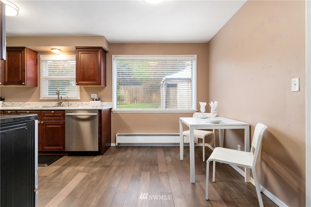 3339 Perry Avenue Bremerton, WA 98310 - Photo 8 of 26 Gallery Image 8