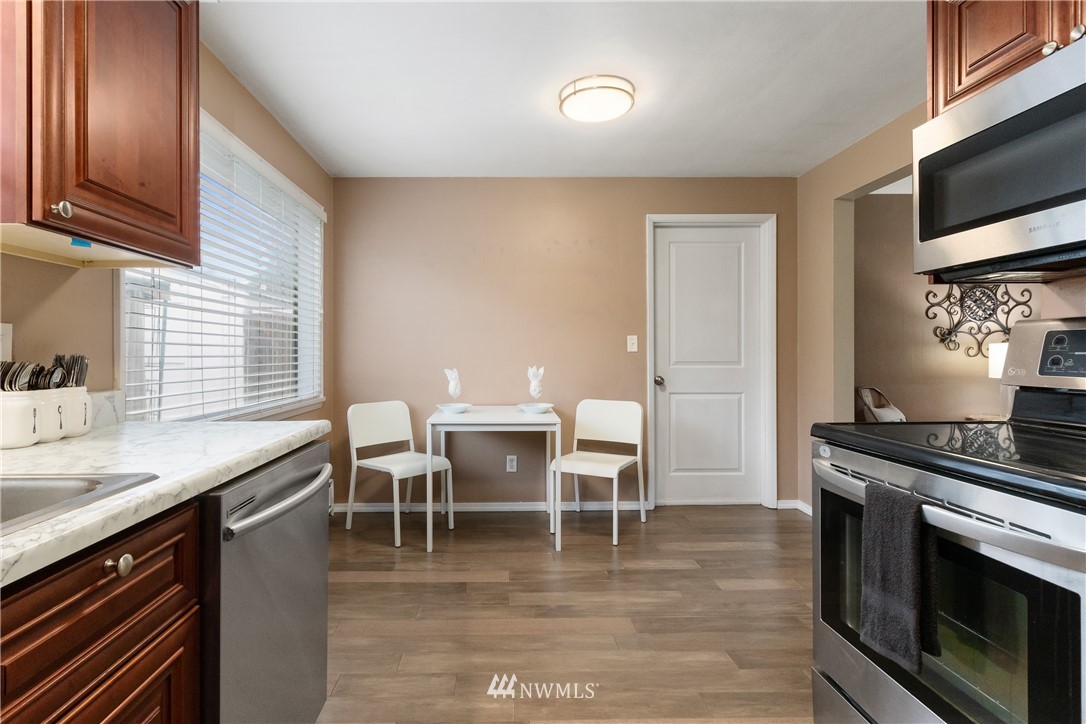 3339 Perry Avenue Bremerton, WA 98310 - Photo 9 of 26 Gallery Image 9