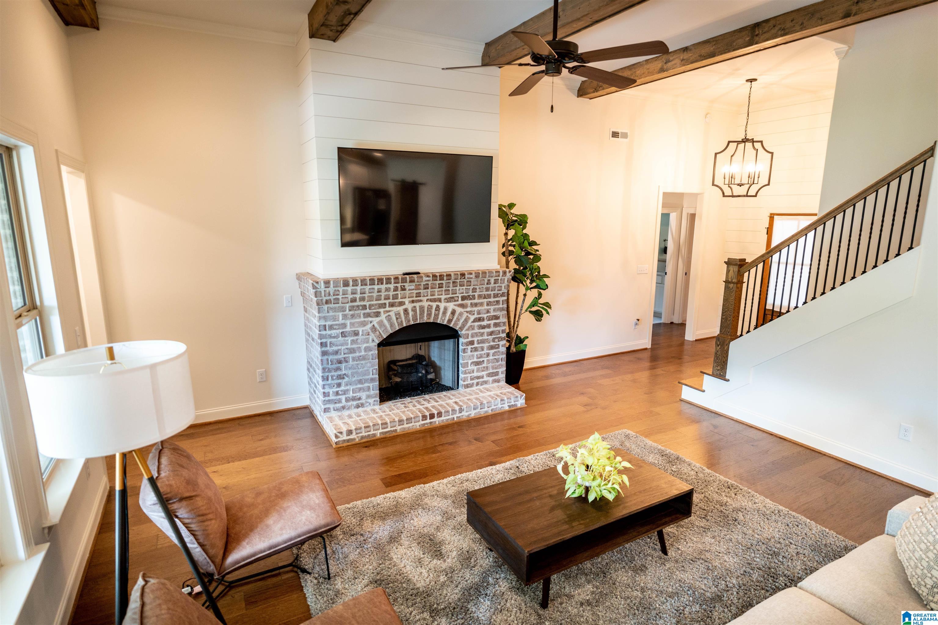208 Ambergate Circle Pelham, AL 35124 - Photo 4 of 46