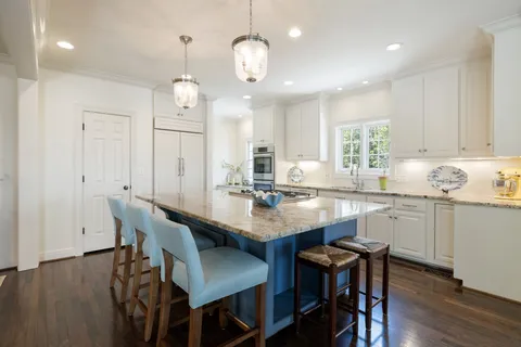 $2,890,000 | 4324 Signal Hill Drive, Nashville, TN 37205