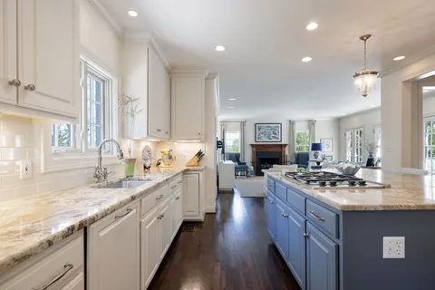 $2,890,000 | 4324 Signal Hill Drive, Nashville, TN 37205