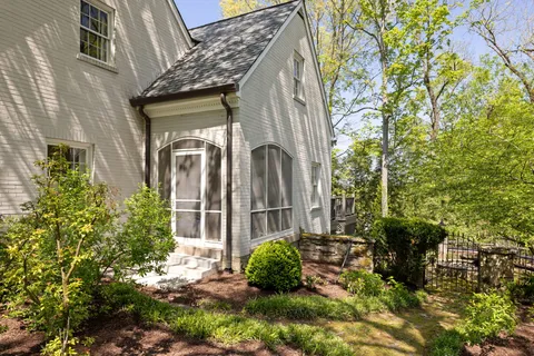 $2,890,000 | 4324 Signal Hill Drive, Nashville, TN 37205