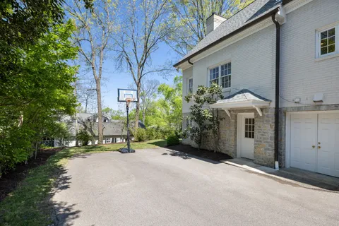$2,890,000 | 4324 Signal Hill Drive, Nashville, TN 37205