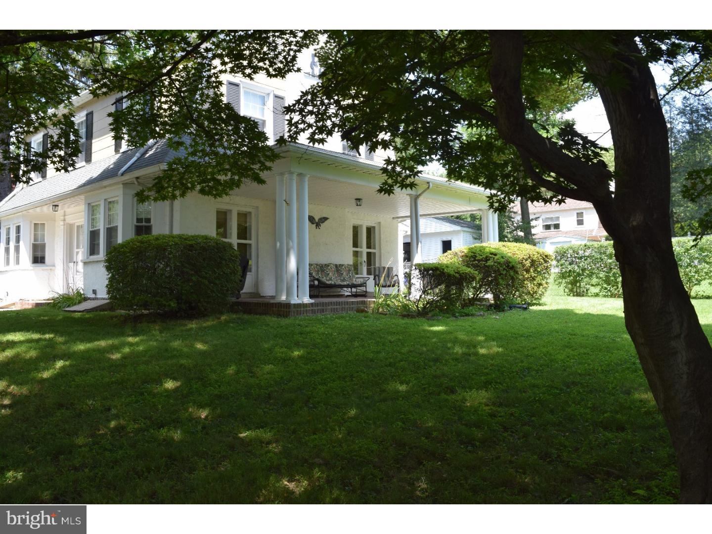 642 East Manoa Road Havertown, PA 19083 - Photo 2 of 24