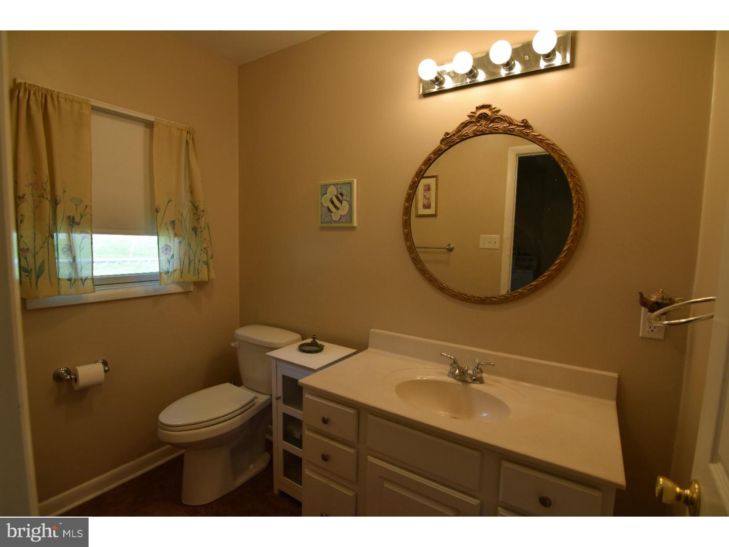 642 East Manoa Road Havertown, PA 19083 - Photo 16 of 24