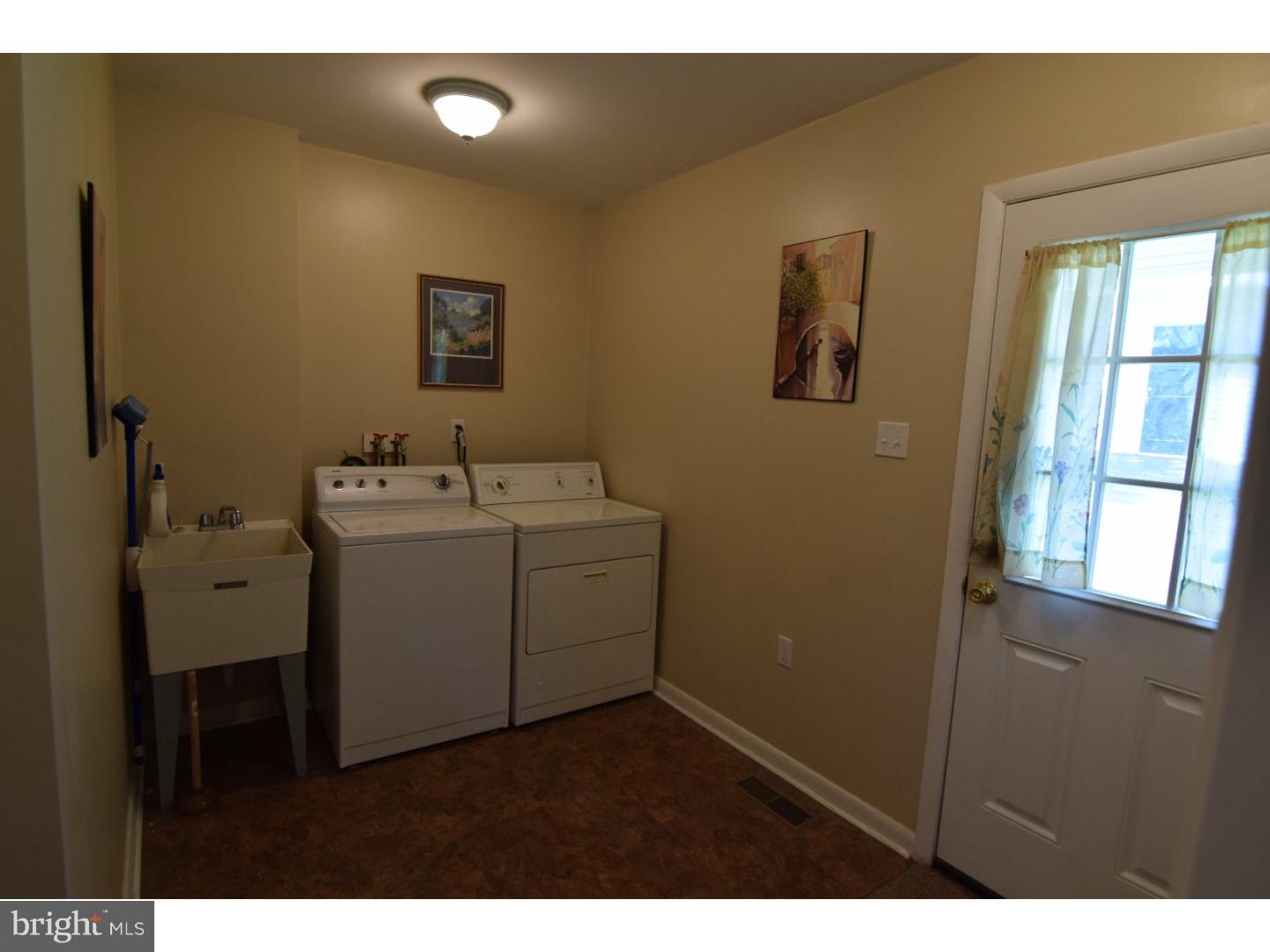 642 East Manoa Road Havertown, PA 19083 - Photo 17 of 24