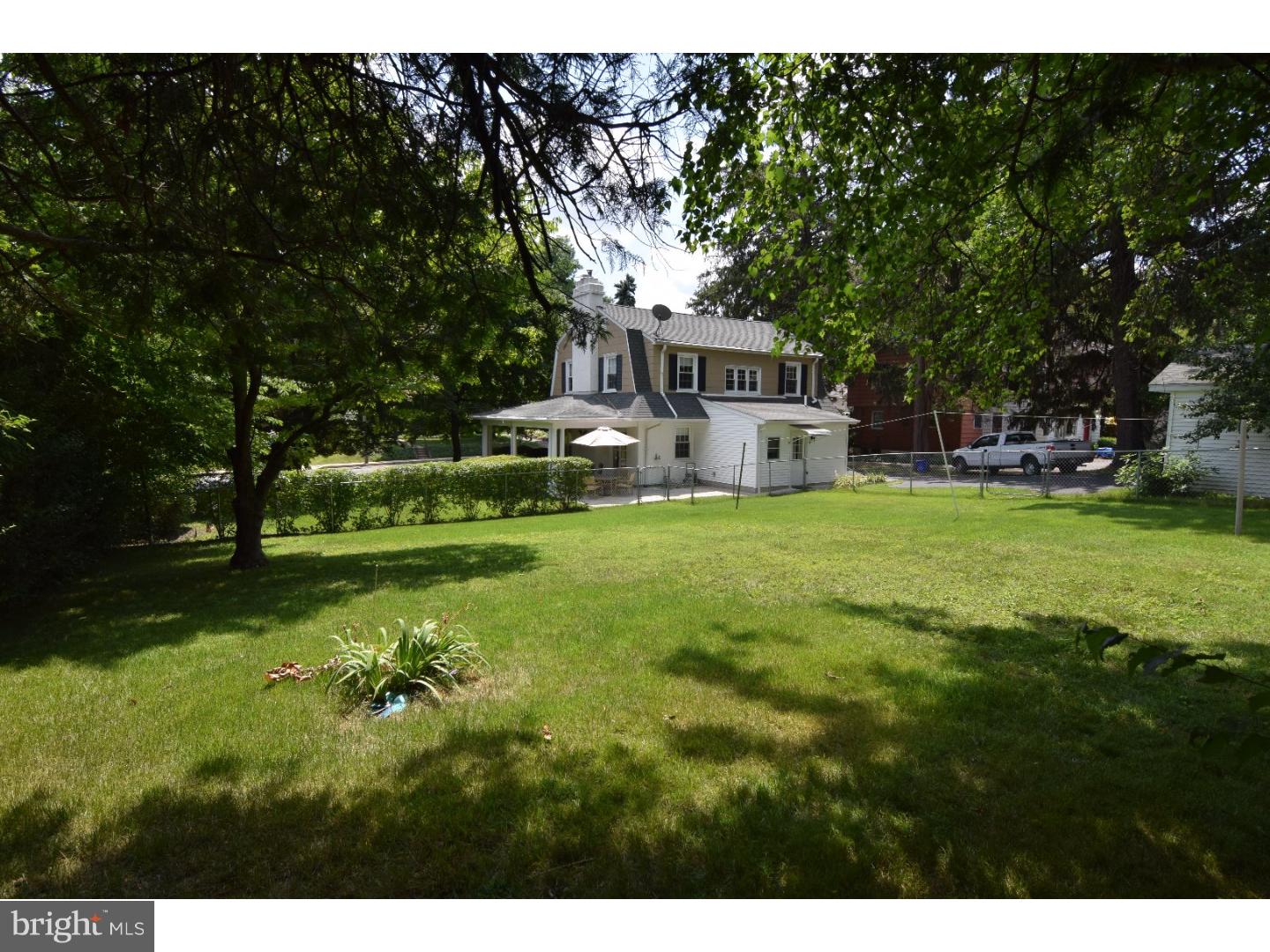 642 East Manoa Road Havertown, PA 19083 - Photo 5 of 24