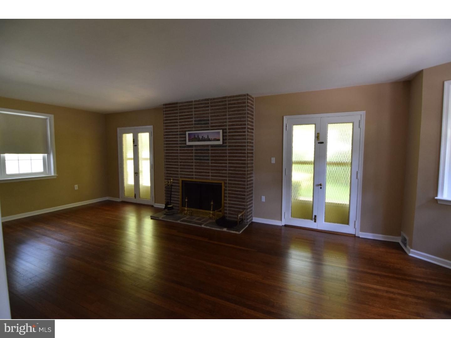 642 East Manoa Road Havertown, PA 19083 - Photo 9 of 24