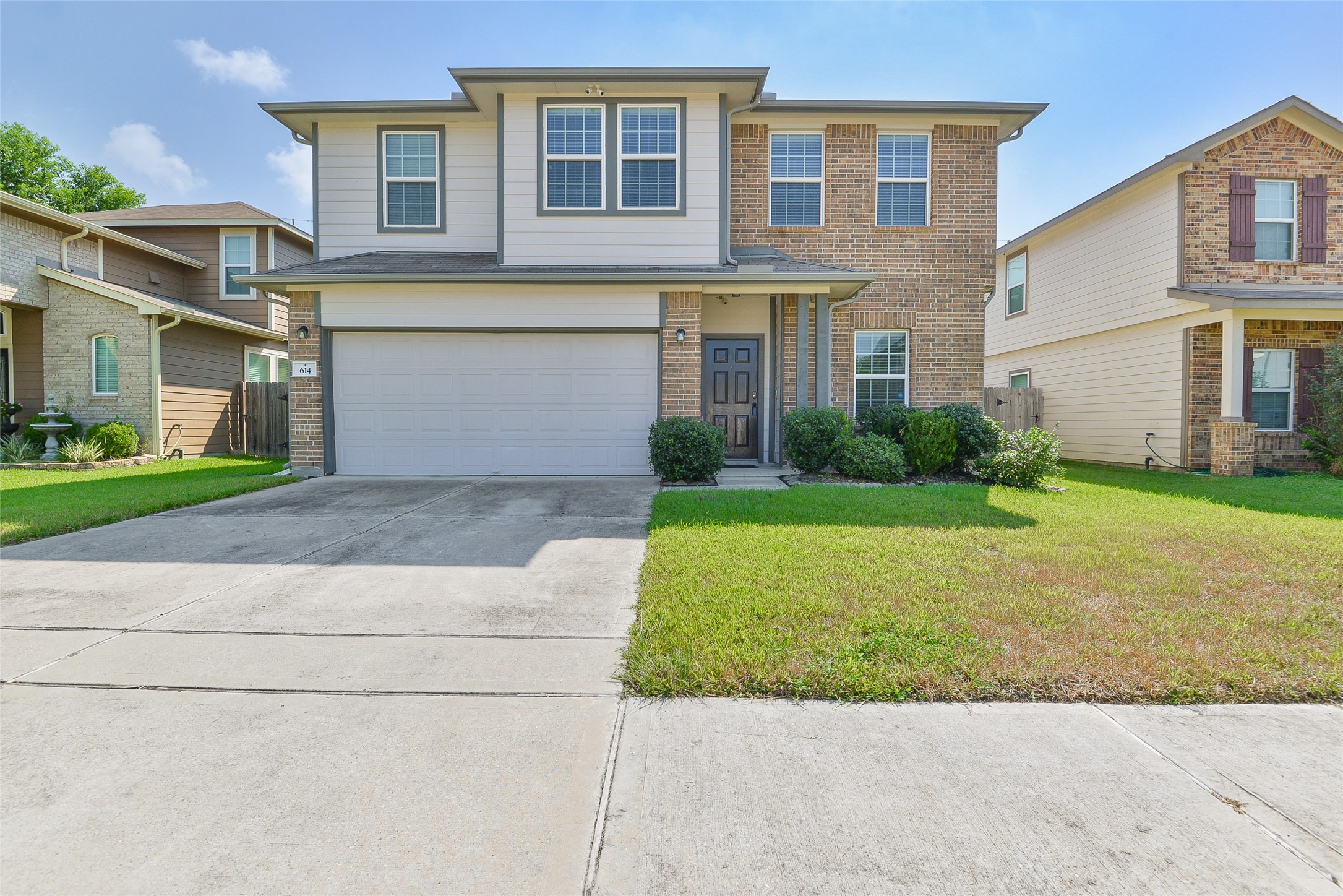 a front view of house with yard