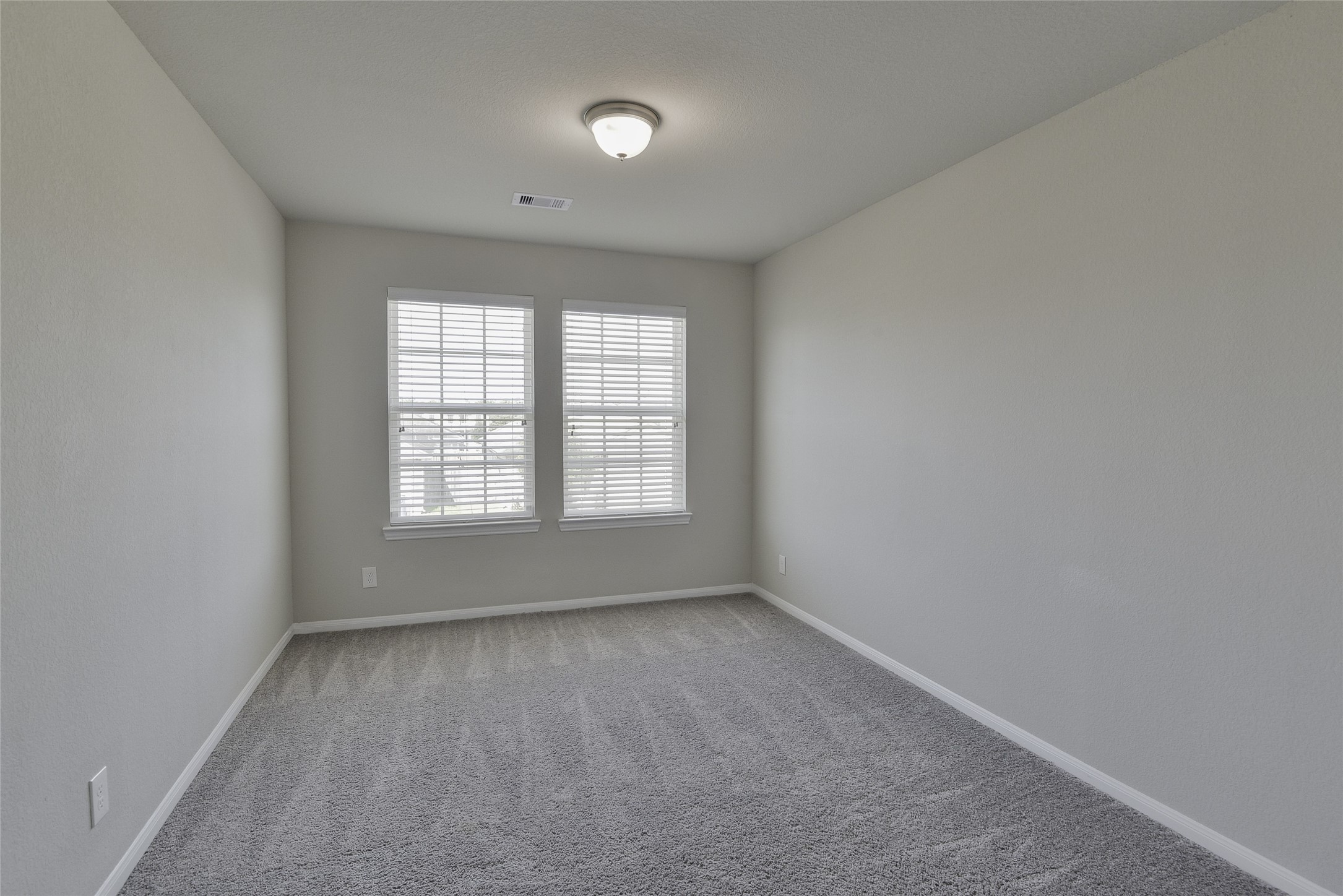 614 Pequin Road Crosby, TX 77532 - Photo 27 of 43 an empty room with a window