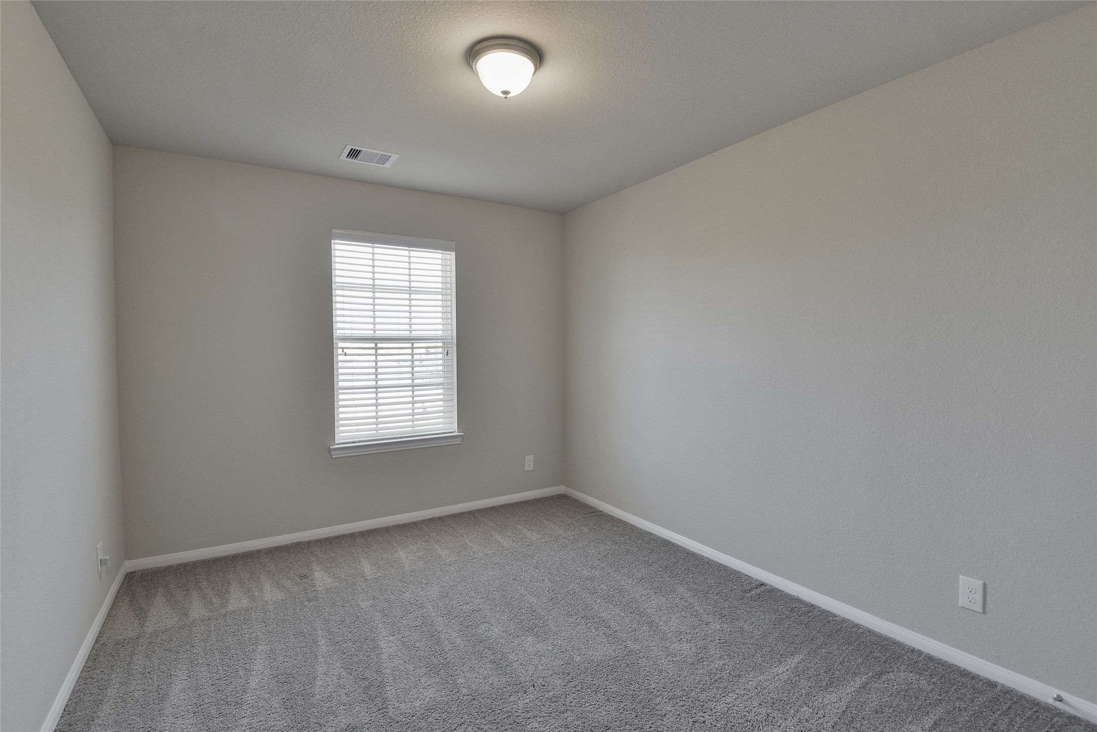 614 Pequin Road Crosby, TX 77532 - Photo 29 of 43 an empty room with a window