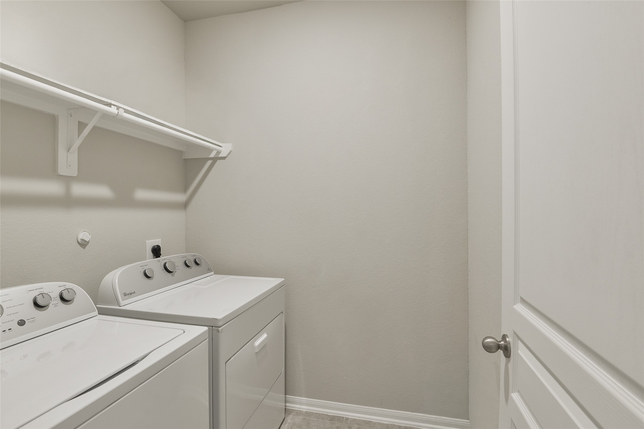 614 Pequin Road Crosby, TX 77532 - Photo 39 of 43 a utility room with dryer and washer