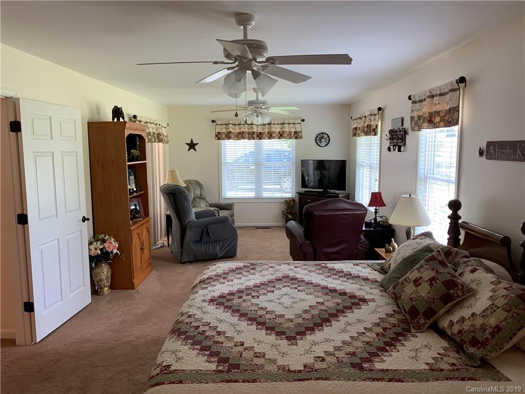 391 Osborne Road Brevard, NC 28712 - Photo 11 of 29 Gallery Image 11