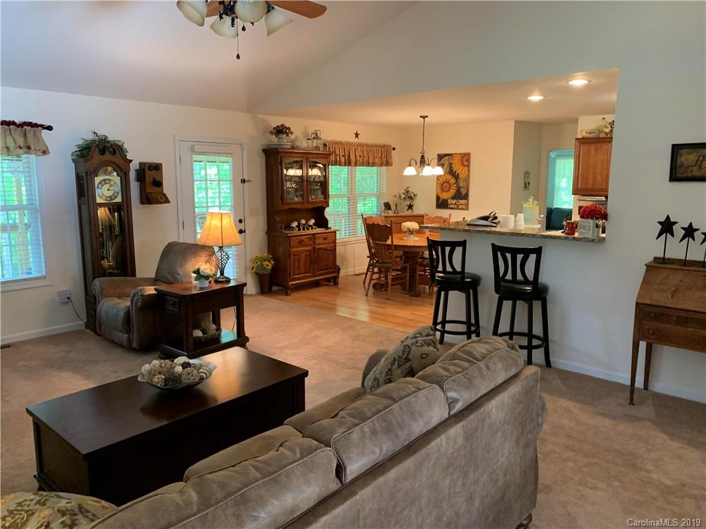 391 Osborne Road Brevard, NC 28712 - Photo 12 of 29 Gallery Image 12