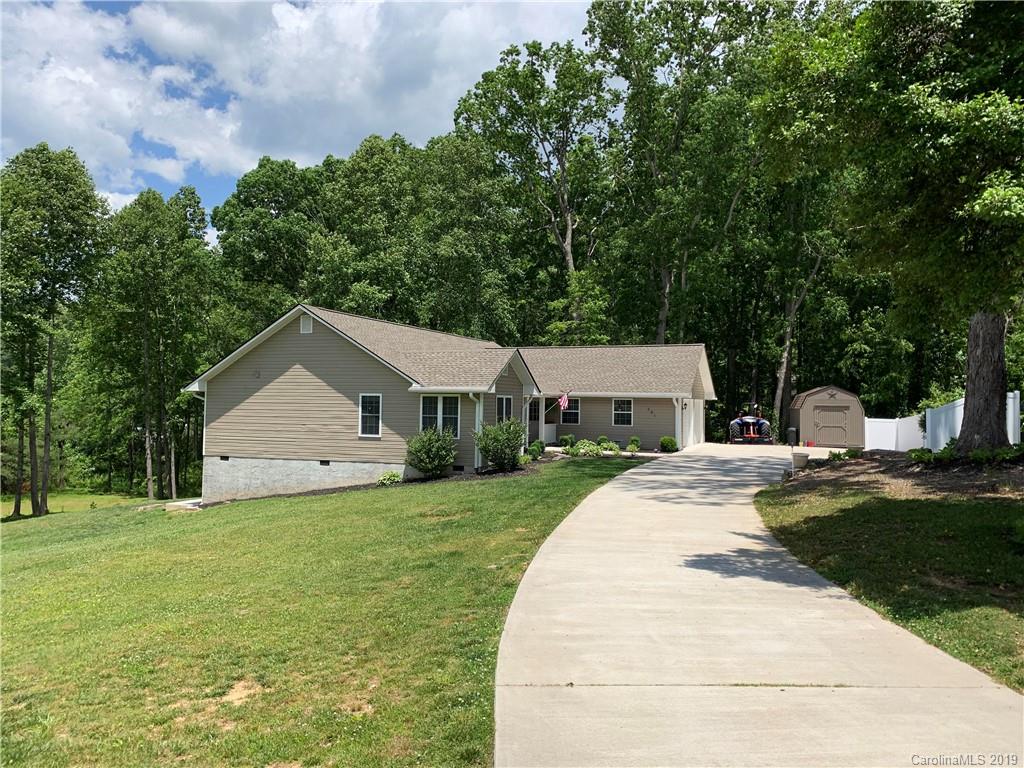 391 Osborne Road Brevard, NC 28712 - Photo 4 of 29 Gallery Image 4