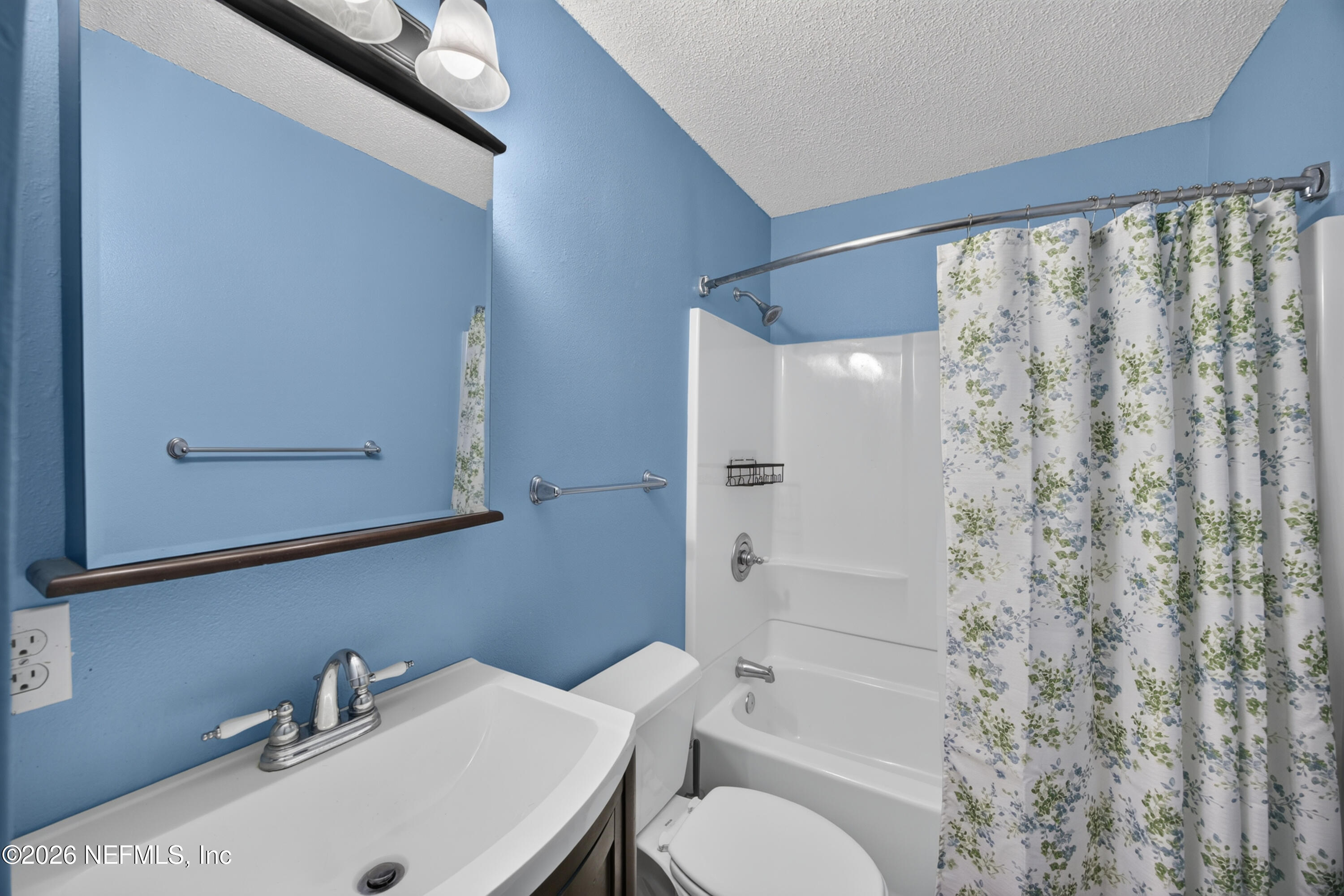 892 Branscomb Road Green Cove Springs, FL 32043 - Photo 22 of 34 22-Bathroom 2