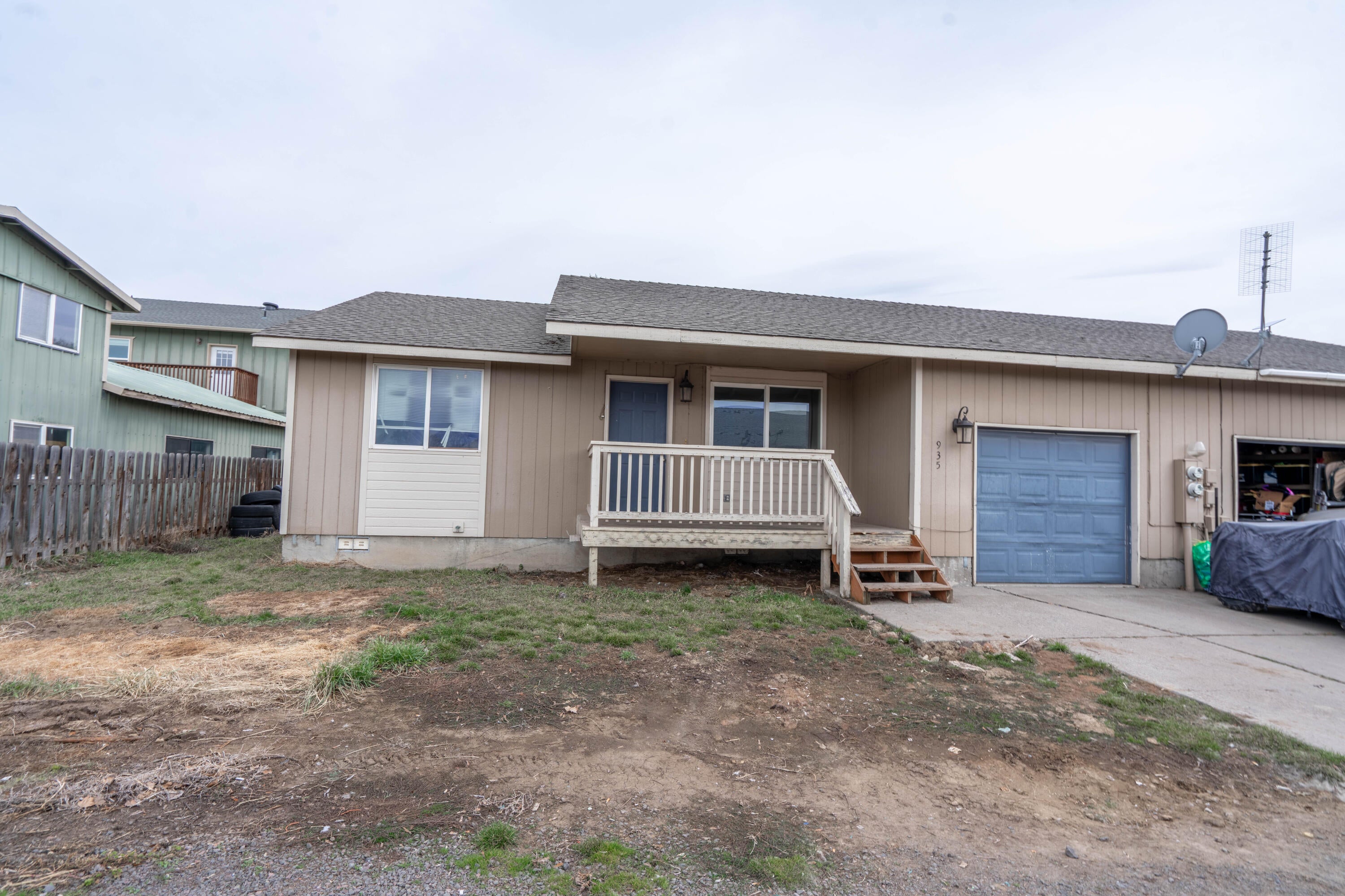 935 Northwest Cains Road Prineville, OR 97754 - Photo 2 of 24 02