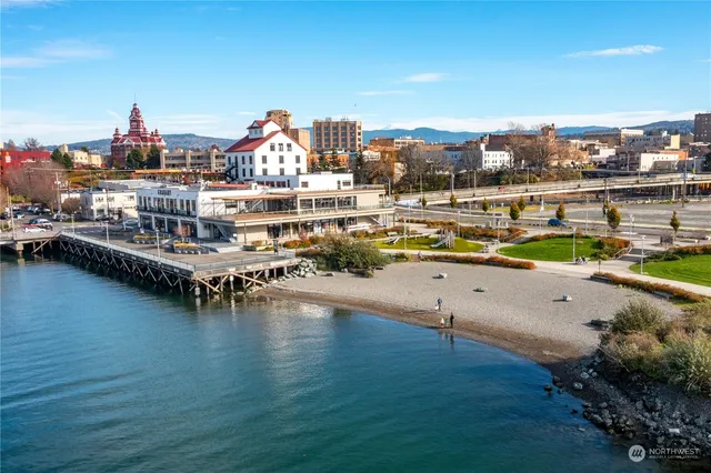 $555,000 | 1025 Granary Avenue, Unit 408, Bellingham, WA 98225