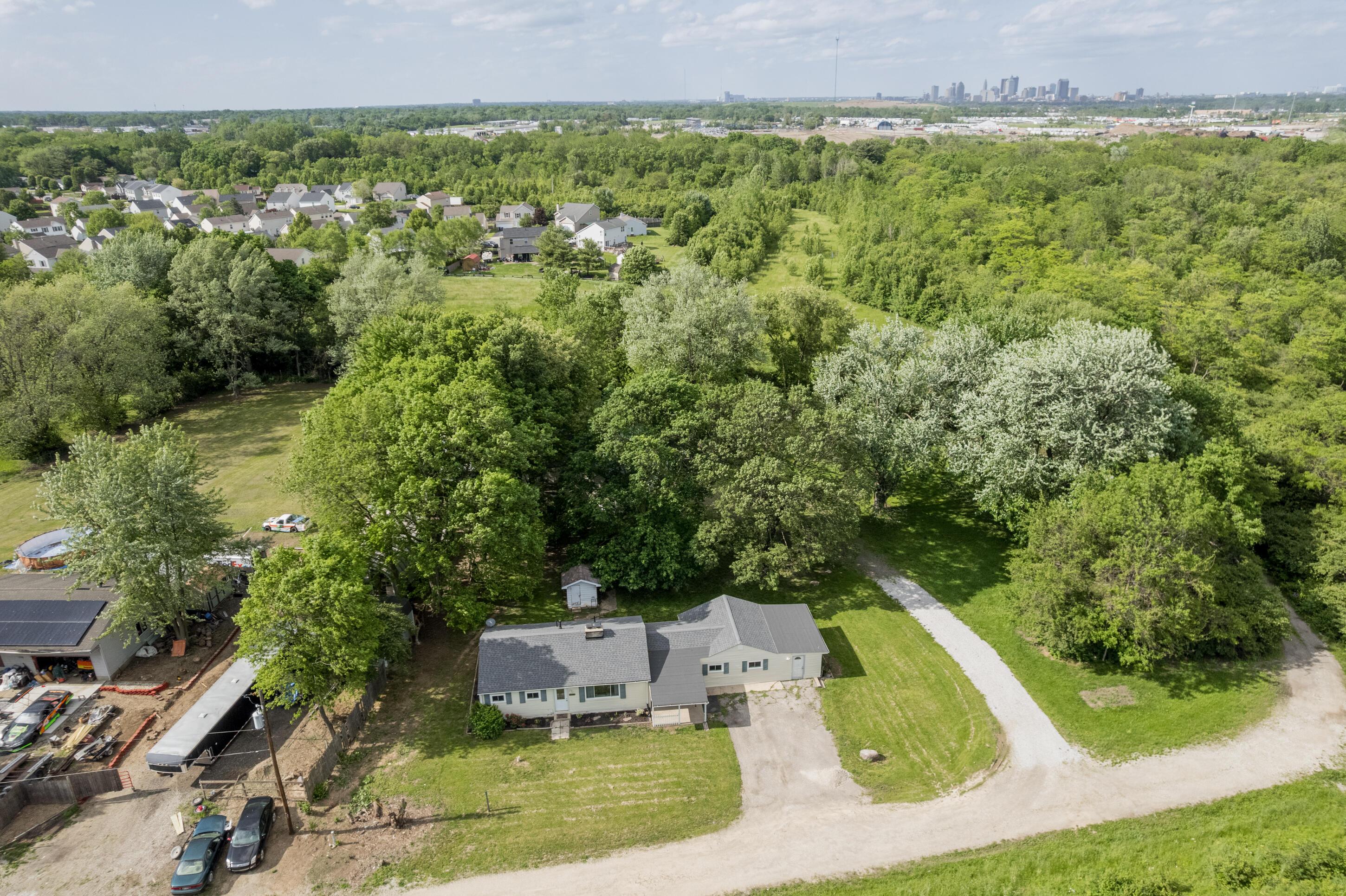 1366 Dyer Road Grove City, OH 43123 - Photo 46 of 49 Drone View