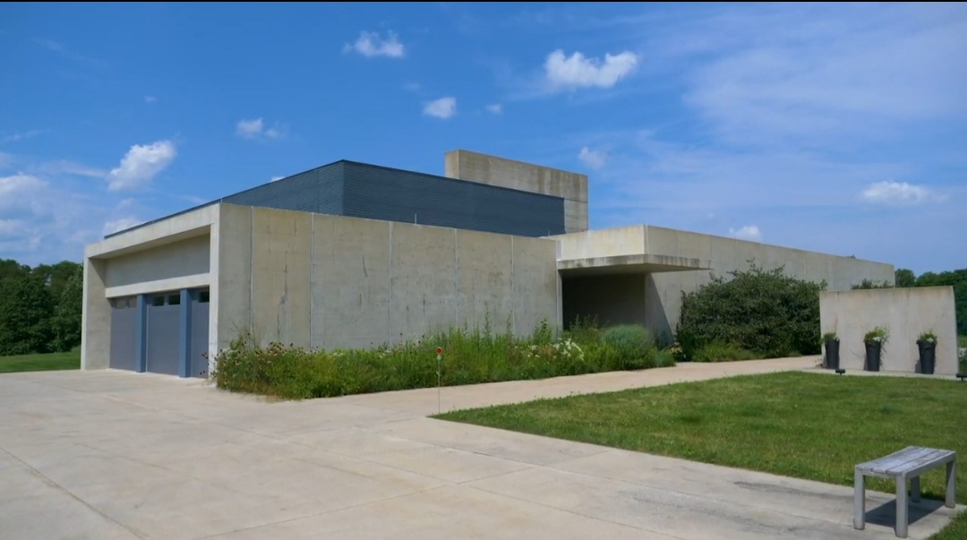 7320 Saratoga Road Morris, IL 60450 - Photo 48 of 61 a front view of a house with a yard
