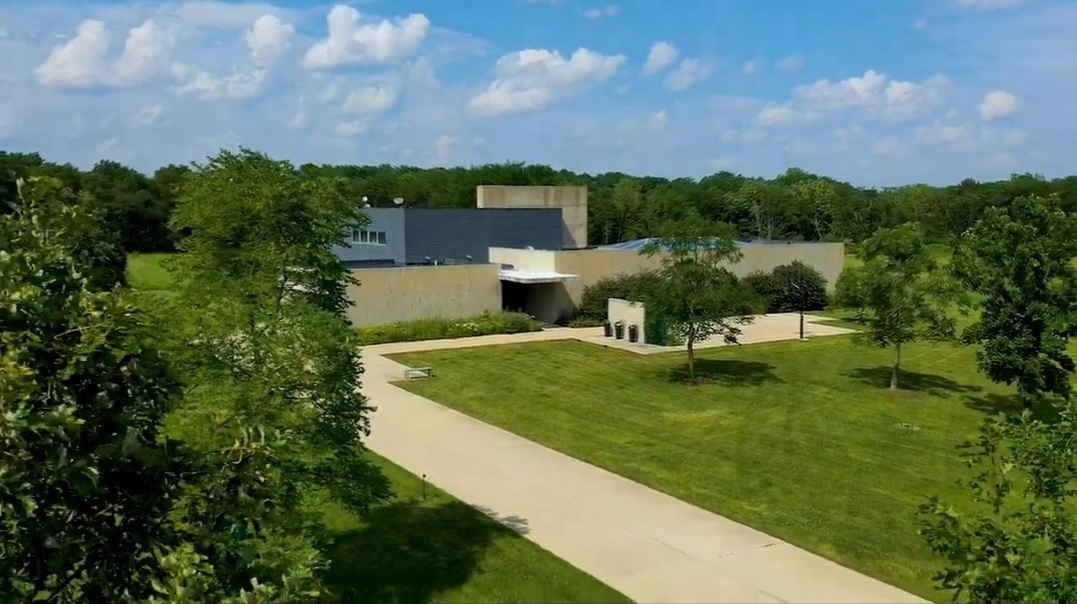 7320 Saratoga Road Morris, IL 60450 - Photo 50 of 61 a view of a garden with a building in the background