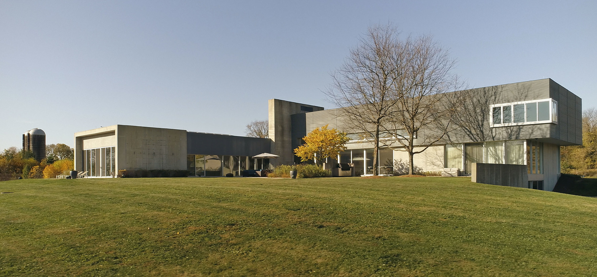 7320 Saratoga Road Morris, IL 60450 - Photo 58 of 61 a view of a building with a yard