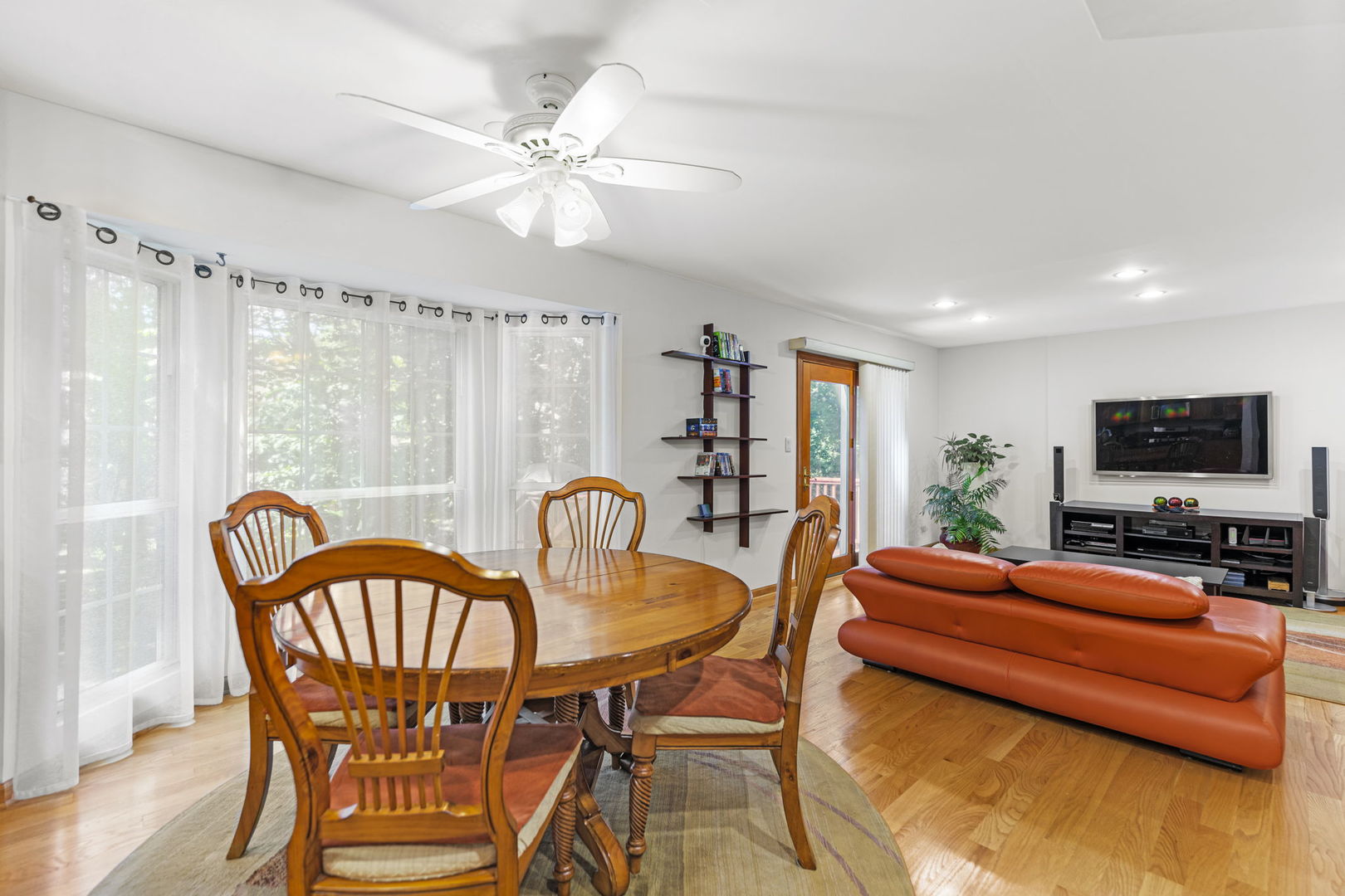 1108 Oak Ridge Drive Streamwood, IL 60107 - Photo 11 of 68