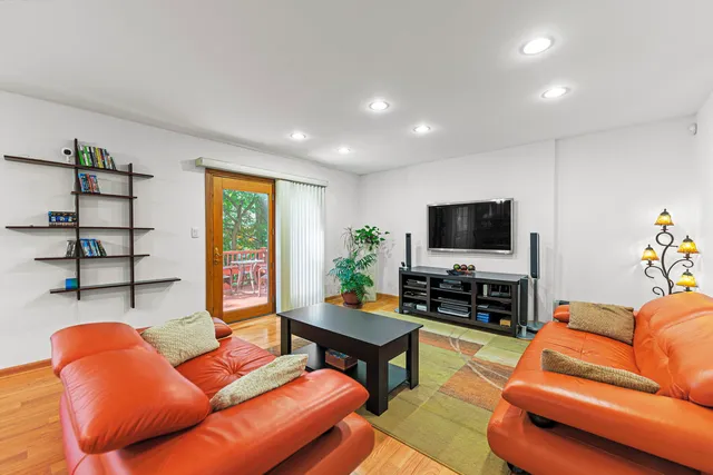 $549,900 | 1108 Oak Ridge Drive, Streamwood, IL 60107