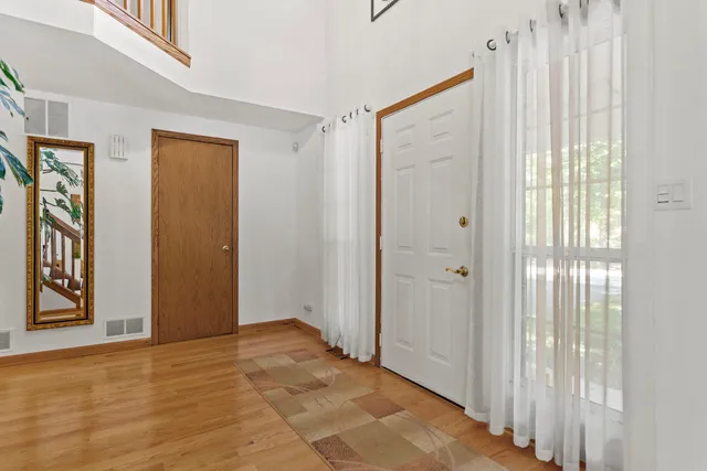 $549,900 | 1108 Oak Ridge Drive, Streamwood, IL 60107