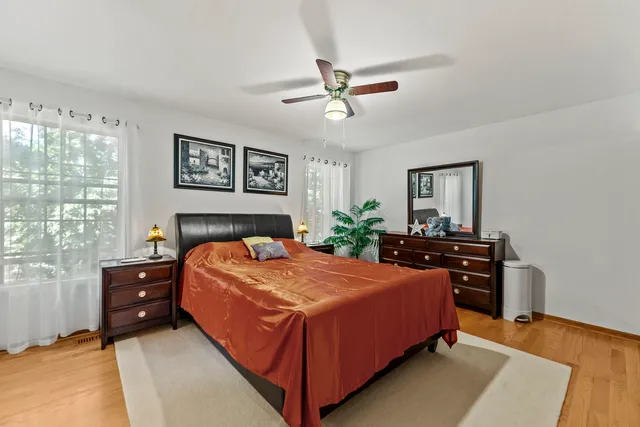 $549,900 | 1108 Oak Ridge Drive, Streamwood, IL 60107