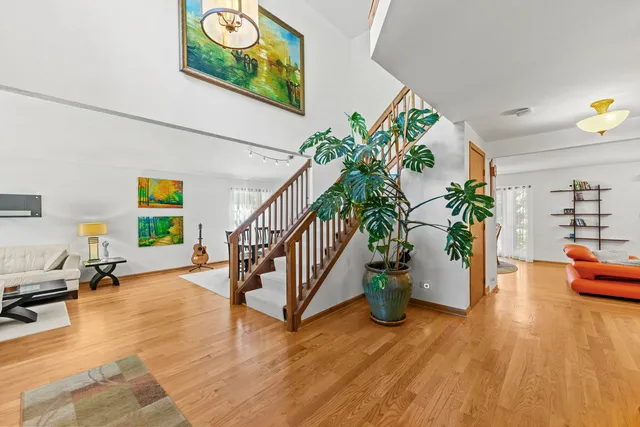 $549,900 | 1108 Oak Ridge Drive, Streamwood, IL 60107