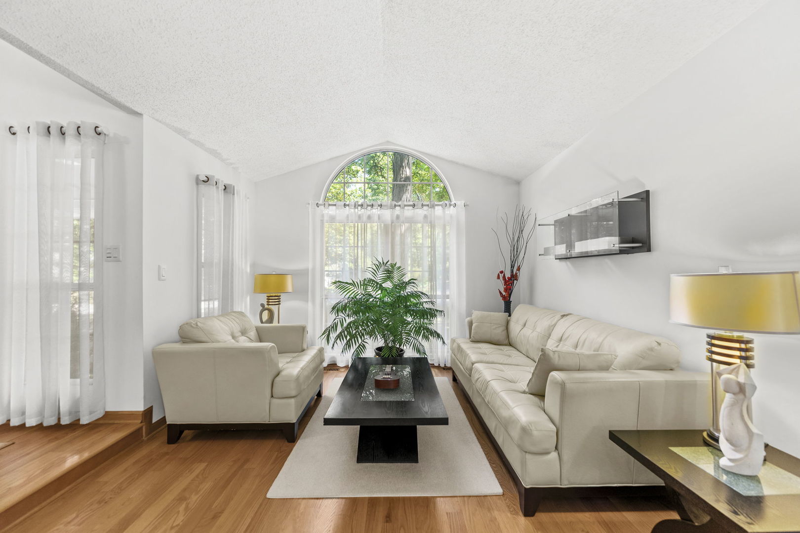 1108 Oak Ridge Drive Streamwood, IL 60107 - Photo 4 of 68