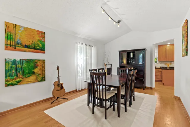 $549,900 | 1108 Oak Ridge Drive, Streamwood, IL 60107