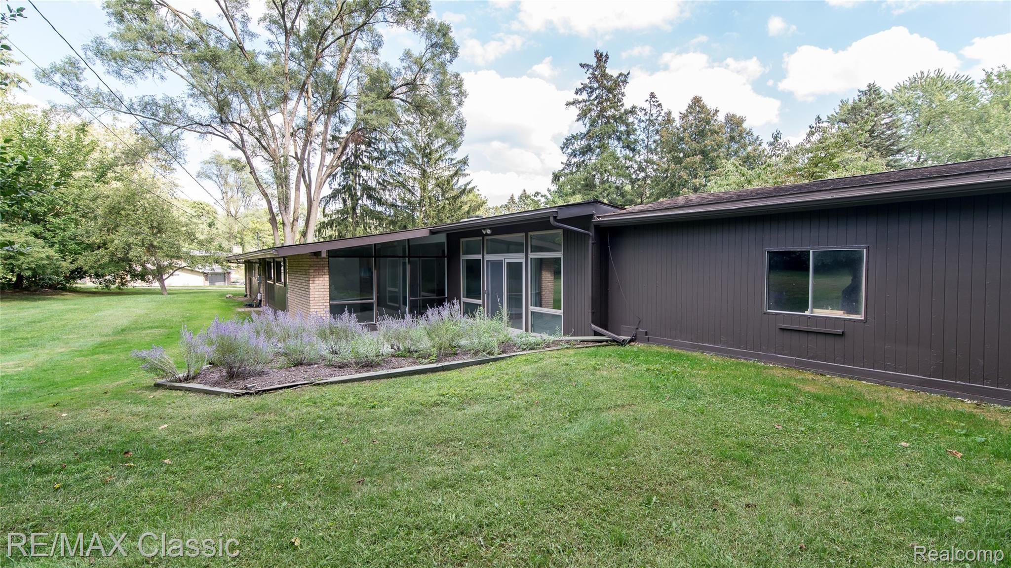 29726 Highmeadow Road Farmington, MI 48334 - Photo 17 of 52 013_10.jpg