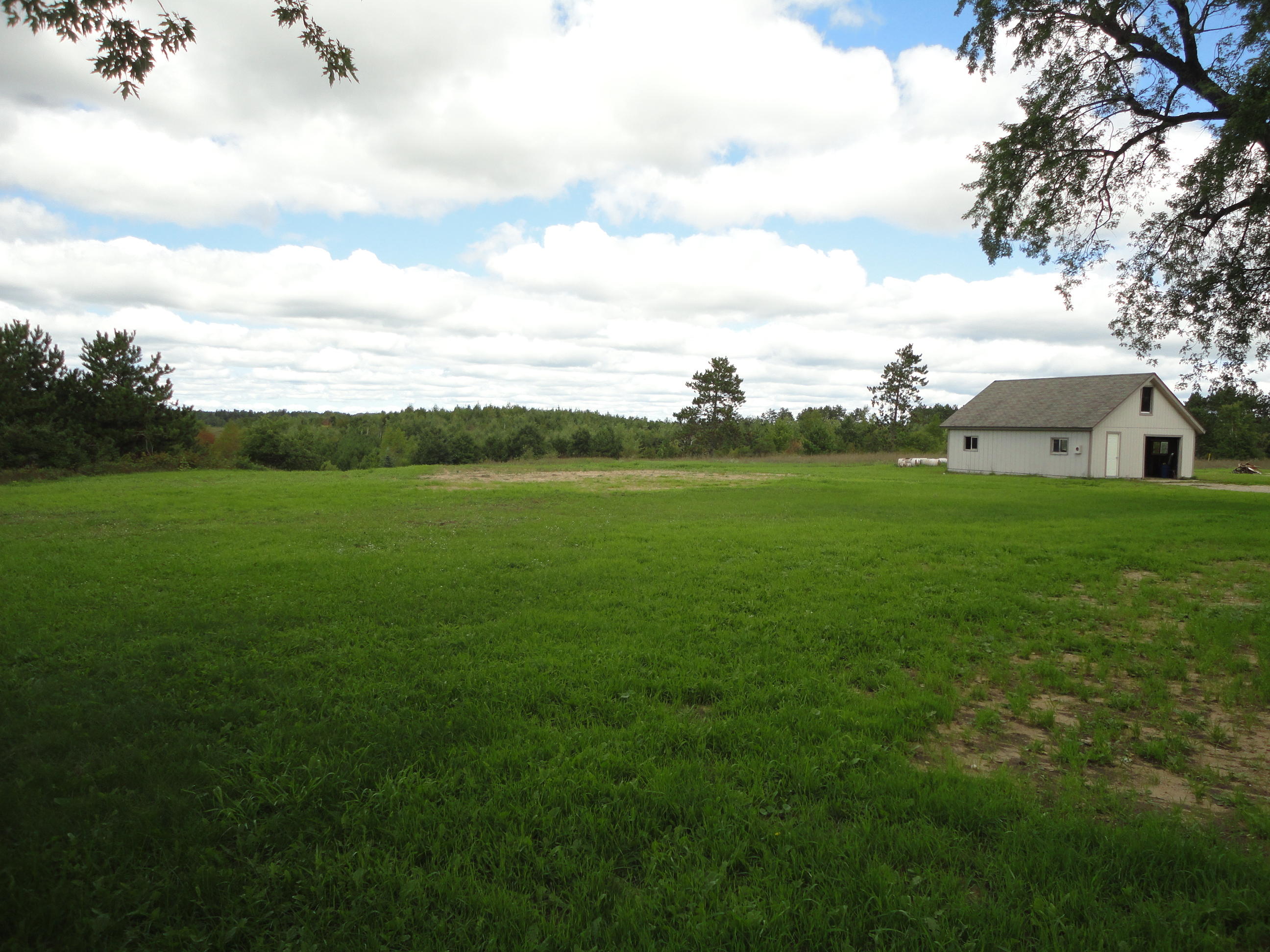 862 5 Lakes Road Gaylord, MI 49735 - Photo 4 of 29 Gallery Image 4