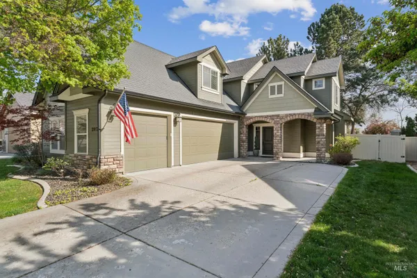 $635,000 | 2917 East Shadowband Street, Eagle, ID 83616