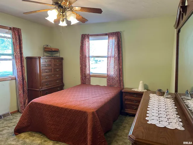 $173,000 | 308 10th Street, Pawnee, IL 62558