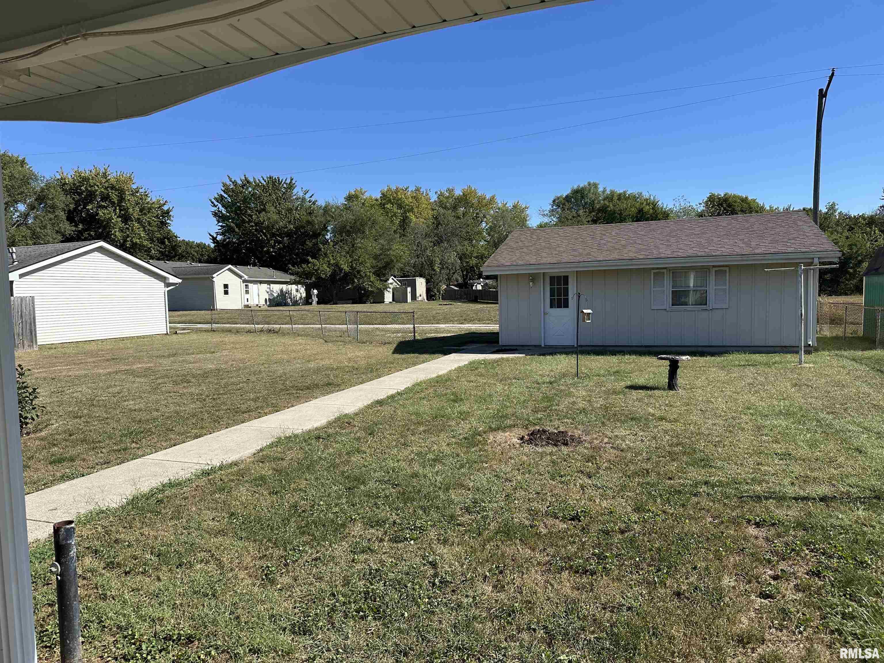 308 10th Street Pawnee, IL 62558 - Photo 24 of 28