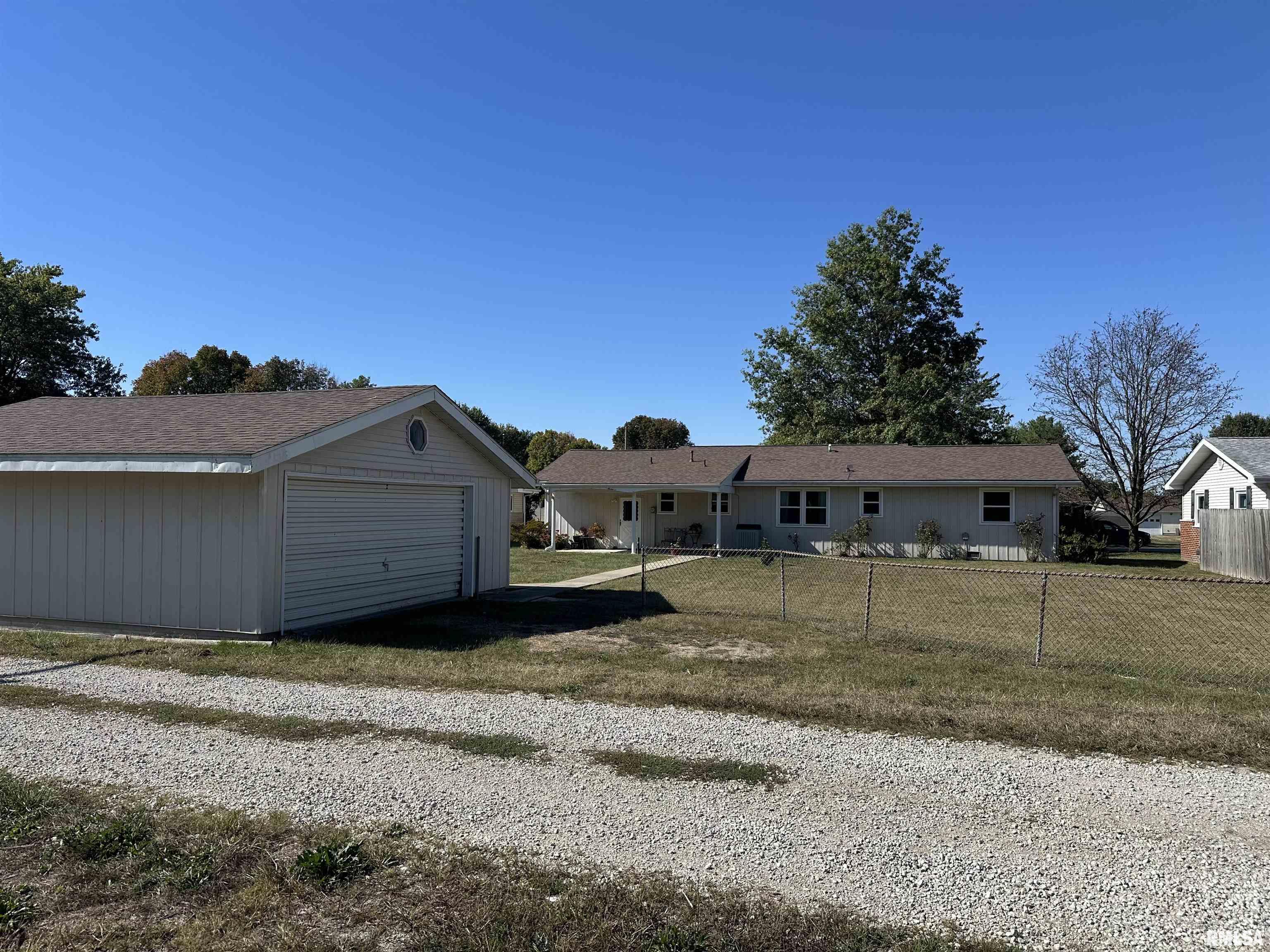 308 10th Street Pawnee, IL 62558 - Photo 25 of 28