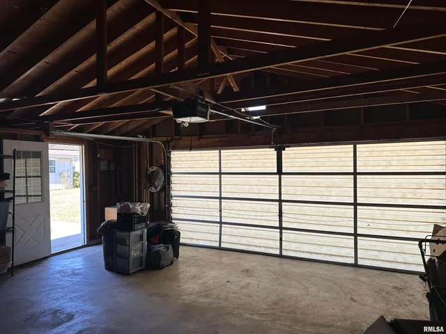 $173,000 | 308 10th Street, Pawnee, IL 62558