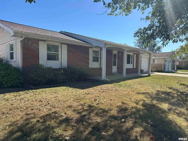 $173,000 | 308 10th Street, Pawnee, IL 62558