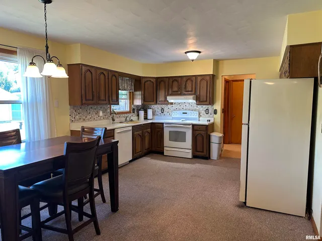 $173,000 | 308 10th Street, Pawnee, IL 62558