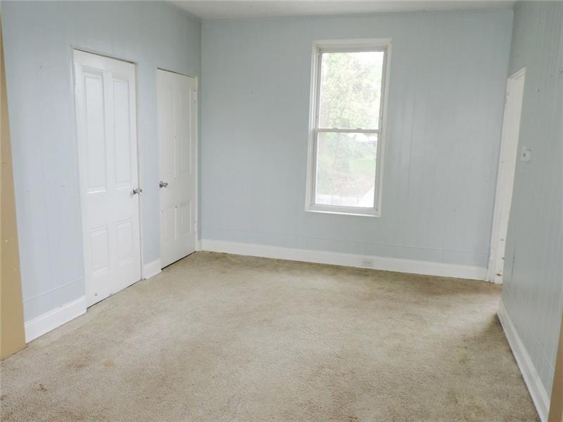 1038 Lessing Street Pittsburgh, PA 15220 - Photo 8 of 17 Gallery Image 8
