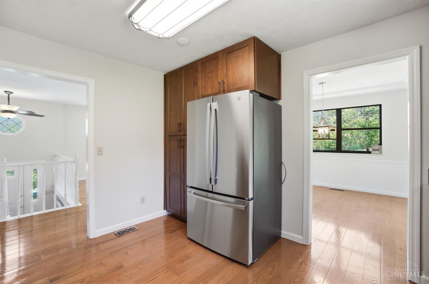 6340 Sheed Road Cincinnati, OH 45247 - Photo 17 of 60