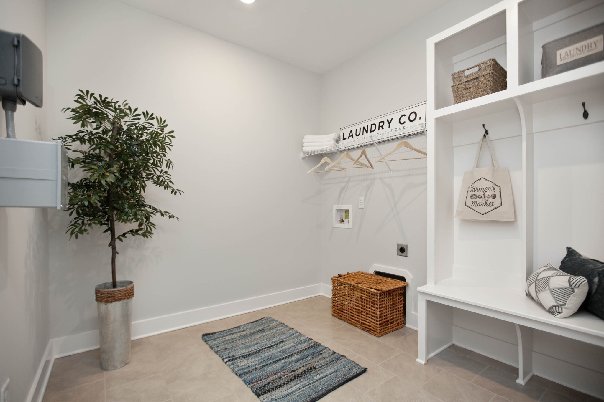 76 Remington Road Lebanon, TN 37090 - Photo 14 of 21 a room with a potted plant and a rug