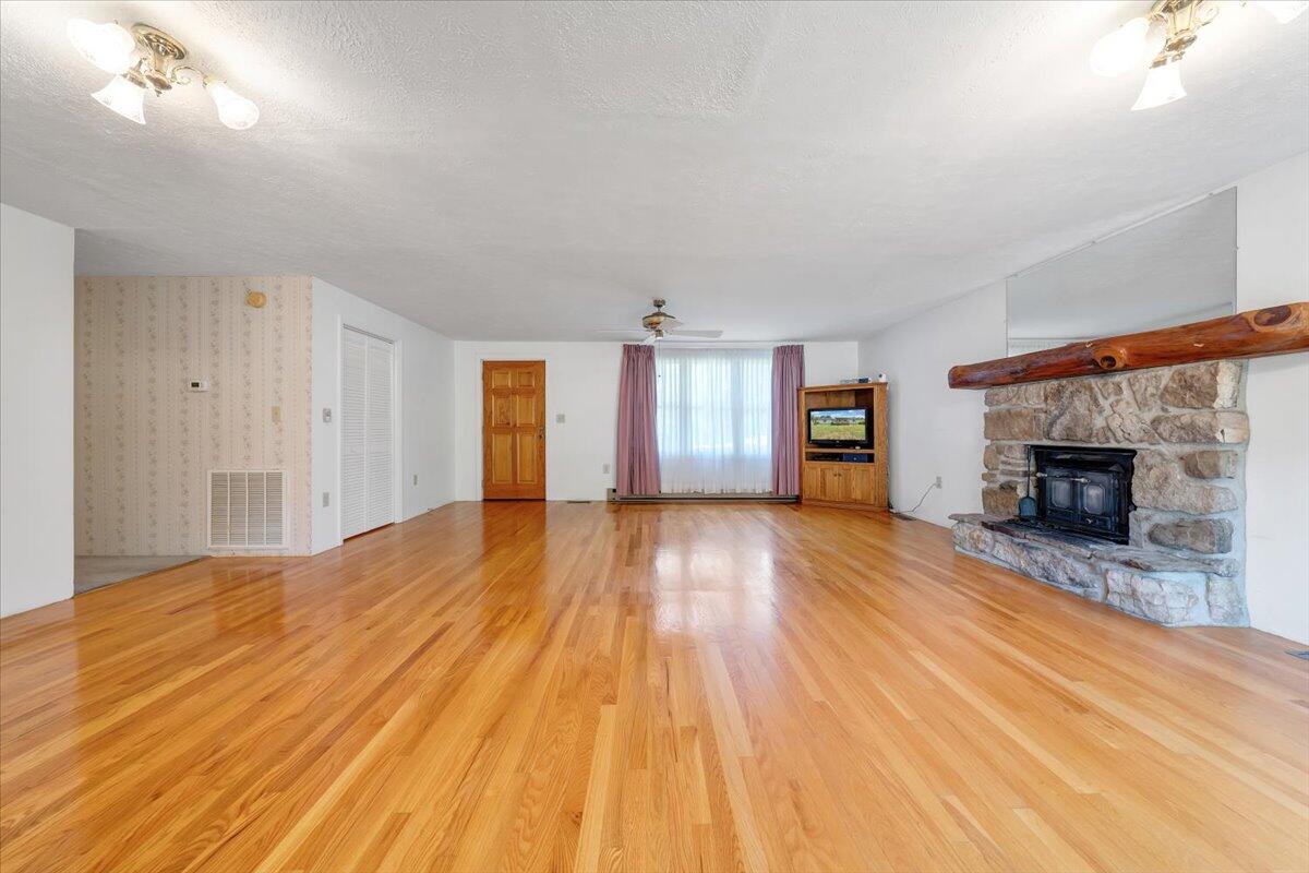 3228 Wilderness Road Bland, VA 24315 - Photo 25 of 58 08-MIB02809