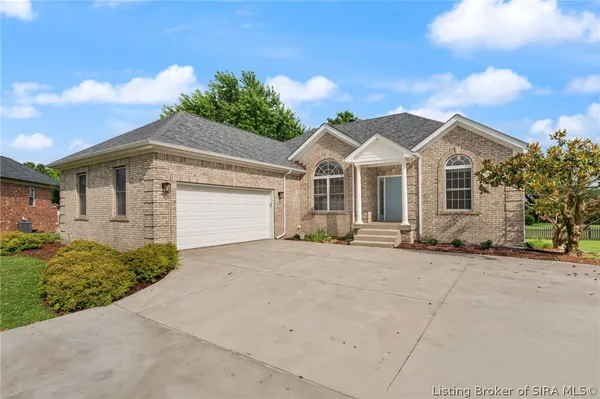 $399,900 | 3218 Hadleigh Place, New Albany, IN 47150