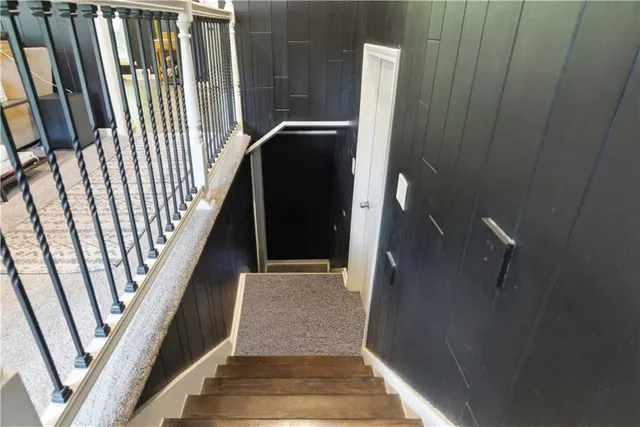 $350,000 | 9317 West 82nd Street, Overland Park, KS 66204