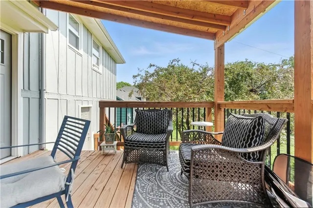 $350,000 | 9317 West 82nd Street, Overland Park, KS 66204